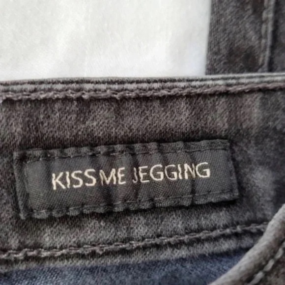 Jessica Simpson Kiss Me Jegging - Picture 3 of 10